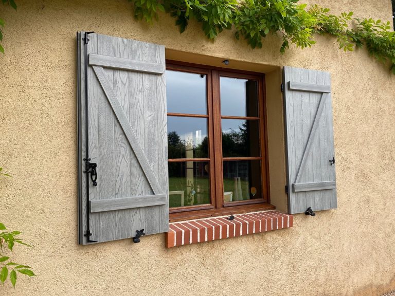 Volet battant sur mesure Polyhabitat