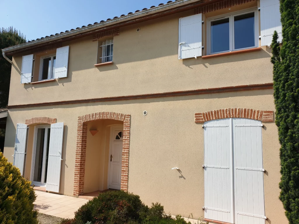 Volets battants composite blanc Polyhabitat
