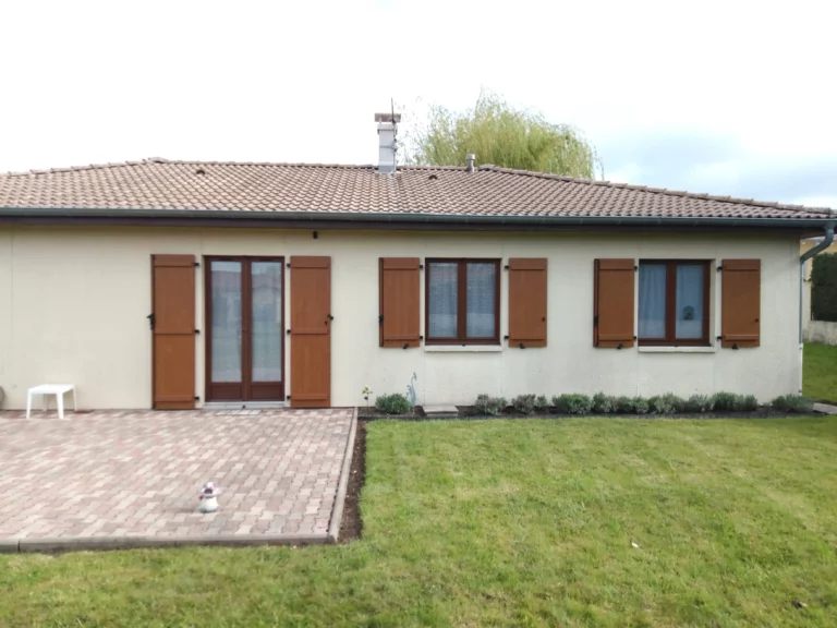 Volets sans entretien ! Joli projet de rénovation dans le 71
