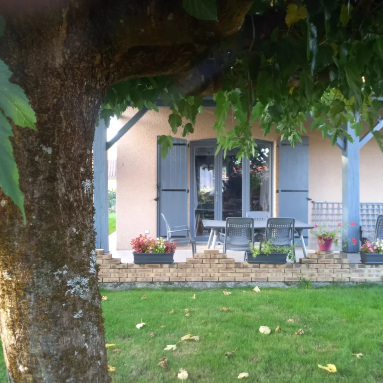 Volets Grenoble – Nouvelle pose chez un client par les Equipes Polyhabitat !