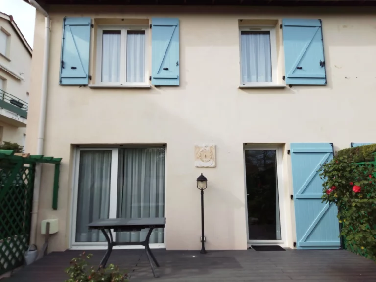 Volets Vendée, osez  le bleu pour vos ouvertures extérieures